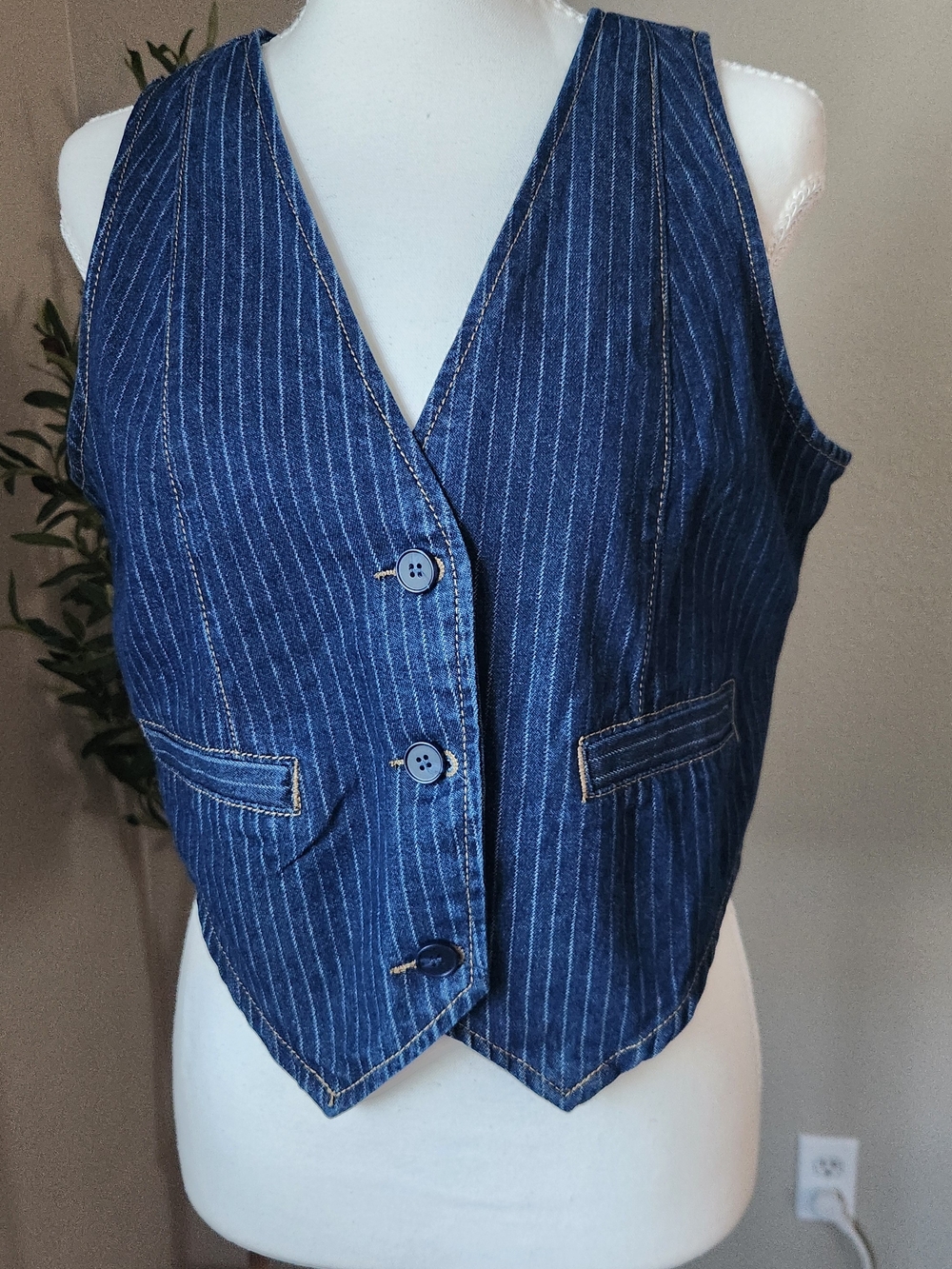 Sincerely Jules Denim Pinstripe Vest Size Large Button Front Western Chic